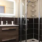 Апартаменты Neves *
